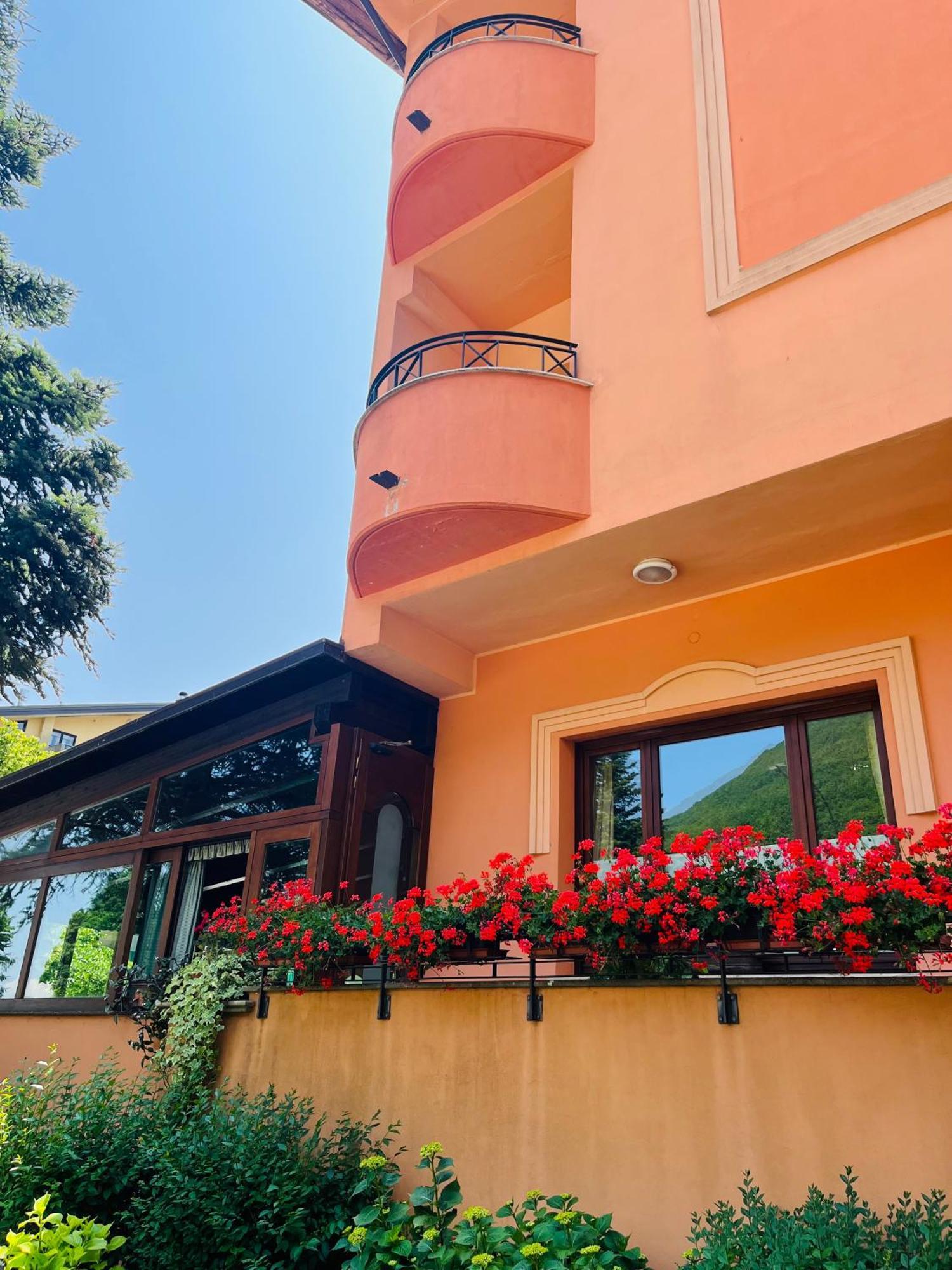 Hotel Ristorante Montenerone Apecchio Exteriér fotografie